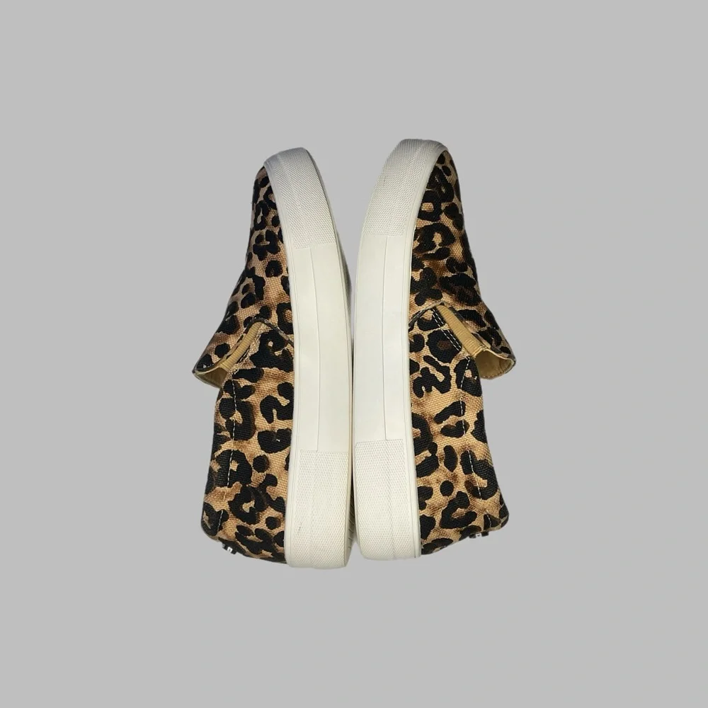Steve Madden Gills-A Slip on Platform Sz 10M On Trend Leopard Print